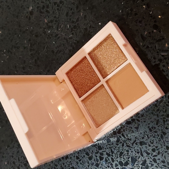 basic beauty Other - EYESHADOW